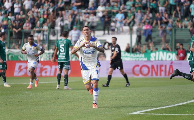 El último enfrentamiento entre Cental y Sarmiento fue victoria 1-0 del Canalla, en la reanudación tras varias semanas suspendido.