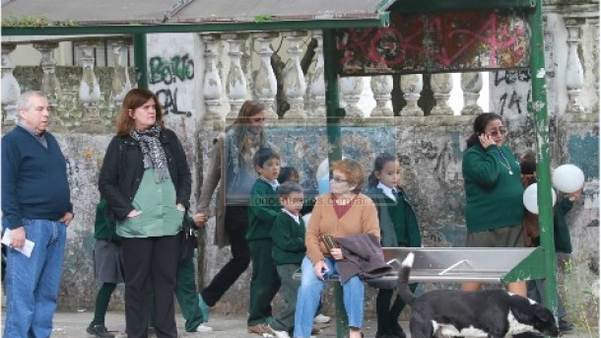 Quejas por demoras repetidas en el paso de los colectivos