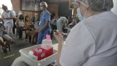 Este miércoles pro la tarde comenzó la vacunación a los docentes en Rosario. Este miércoles pro la tarde comenzó la vacunación a los docentes en Rosario.