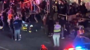 Estados Unidos: un policía estrelló con su moto contra el público en un desfile