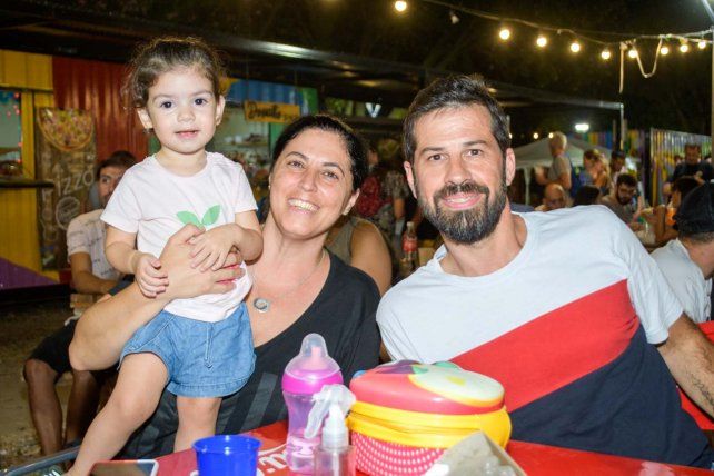 Lara Olivella, Sonia Varano y Alejandro Olivella