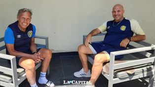 Miguel Angel Russo y Gonzalo Belloso sonríen en el hotel Marías. Una dupla que hizo todo bien en el año como para llegar a esta final.