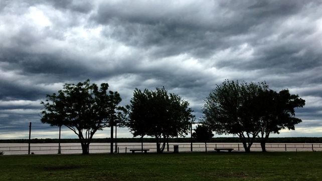 Alerta por tormentas fuertes en la madrugada rosarina