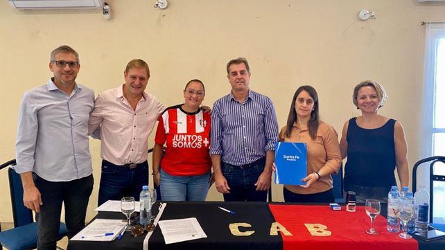Nuestra política es apuntalar a los clubes de barrio