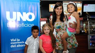 Beneficios UNO y Cinemark regalaron una tarde de cine en familia