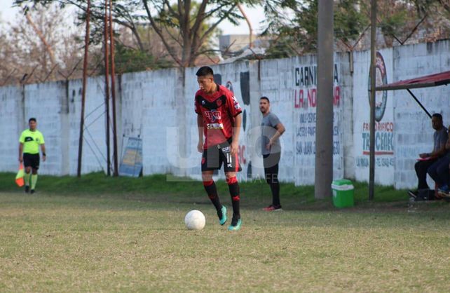 Newells cerró con goleada en barrio Roma