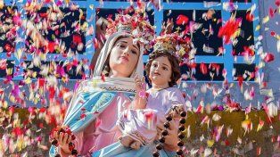 Un 25 de septiembre de 1983 la Virgen María se apareció por primera vez frente a una sencilla mujer de San Nicolás de los Arroyos, Gladys Motta
