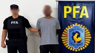 Cinco vendedores de drogas apresados por policías federales en departamento Castellanos: incautaron cocaína