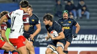 &nbsp;El santafesino Manuel Bernstein, intenta dejar en el camino a un integrante de Selknam de Chile.