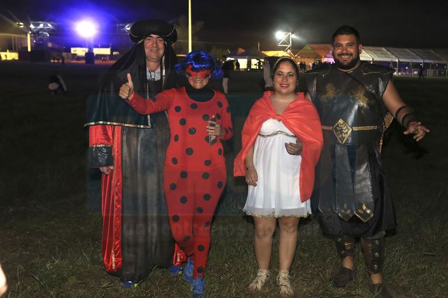 Las primeras 13 fotos de la Fiesta de Disfraces 2018
