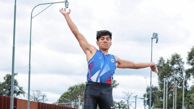 Brian López de Velocidad y Resistencia se impuso en la prueba de salto en largo en la Copa Santa Fe.