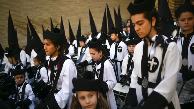 Imágenes de la procesión de Semana Santa alrededor del mundo