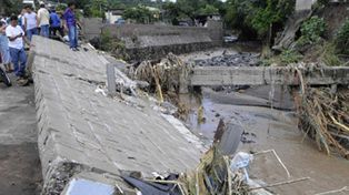 El hurac&aacute;n Ida caus&oacute; 91 muertos en El Salvador por inundaciones