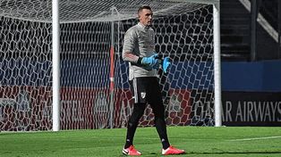 Franco Armani, y los síntomas compatibles con Covid y el hisopado dio positivo. River y las complicaciones.