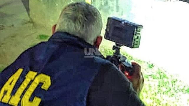 Hicieron los peritajes frente al boliche en barrio Nueva Pompeya.