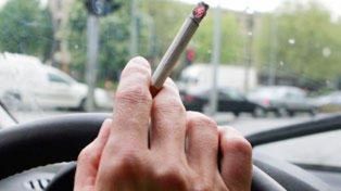 Juan María Traverso debatirá las sanciones para conductores que manejen fumando