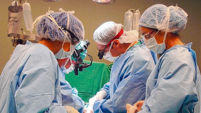 prevenci&oacute;n. La cancelaci&oacute;n de cirug&iacute;as tiene por objetivo liberar camas de internaci&oacute;n en los efectores.