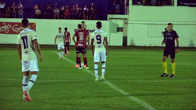 Tristán Suárez y Patronato igualan sin goles en Ezeiza.
