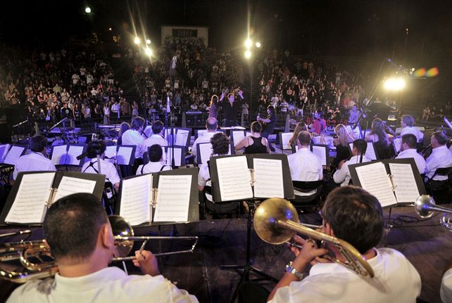 Mezcla. Músicos de todo tipo de géneros se entrecruzan con un fin solidario.