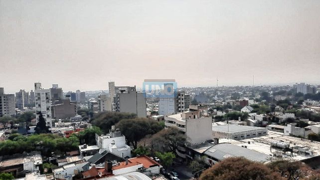 Humo de los incendios en Paraná