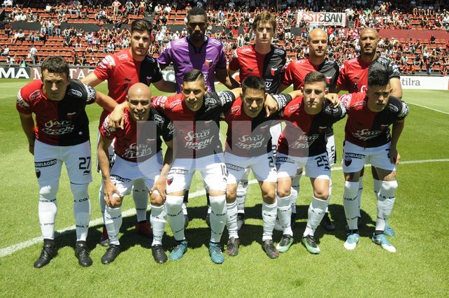 Colón, único en la Superliga