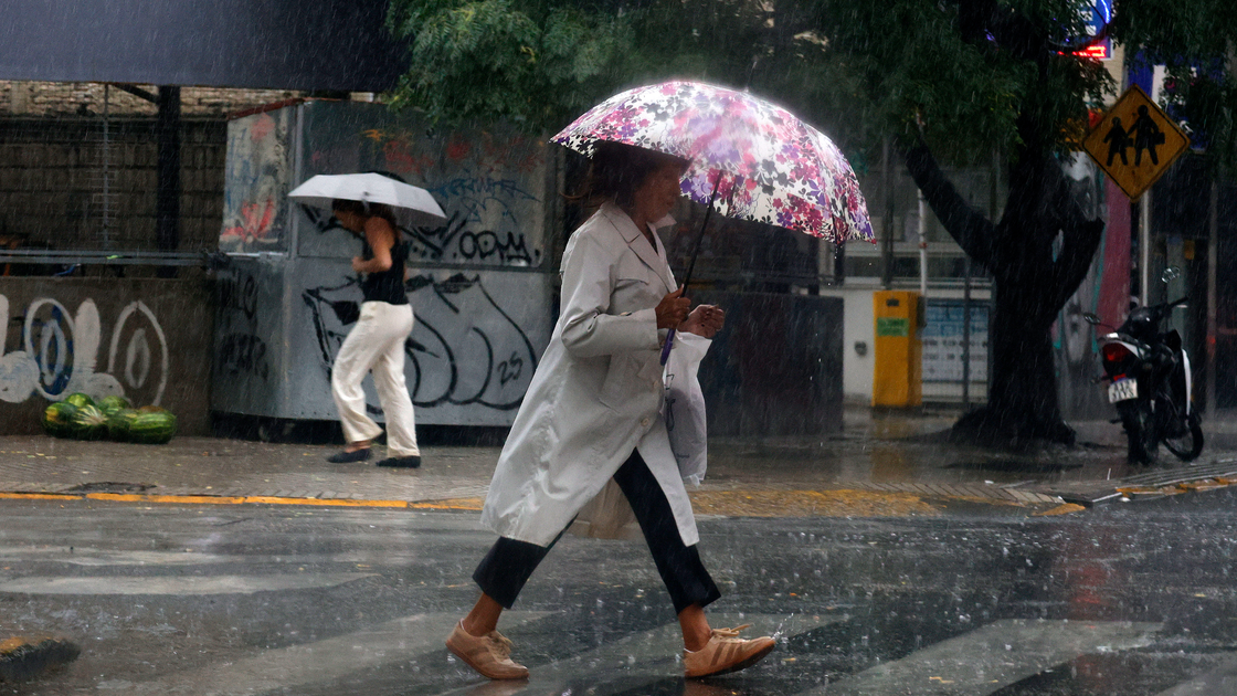 En medio de El Niño que ya está en marcha, llega a Rosario la tormenta de Santa Rosa.