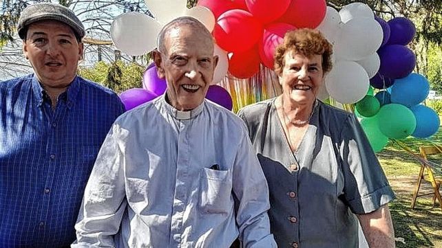 El sacerdote Luis But Toller festejó sus 90 años