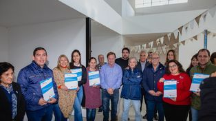 Sergio Varisco. El intendente de Paraná concretó la medida que beneficia a los vecinos de la zona sur.