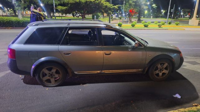 La Municipalidad secuestró un Audi A6 Allroad poco después de la identificación del taxista.