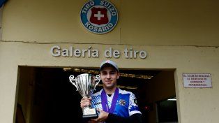 Juan Pablo Durán, 18 años, representante de Tiro Suizo Rosario. Estudia en el Colegio San José y salió campeón Panamericano junior de tiro práctico.