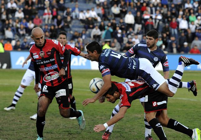 En el final, Patronato encontró la victoria y sigue en la cima