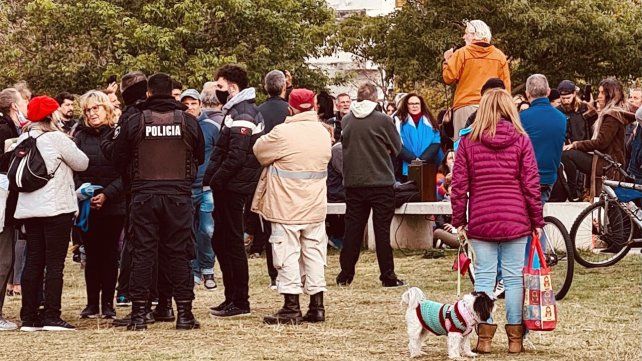 El primer acto del grupo Médicos por la Verdad se realizó el pasado domingo en Moreno y el río.