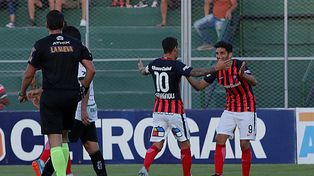 San Lorenzo le ganó al Santo y quedó como único escolta de Boca