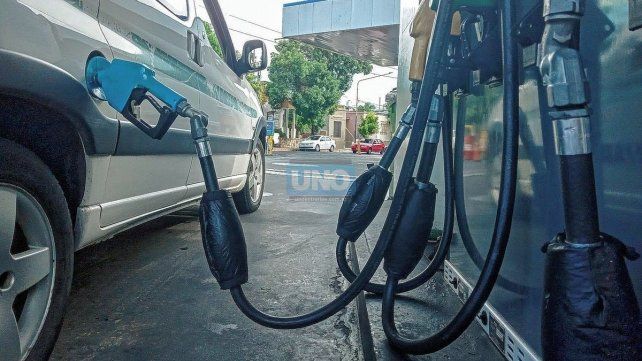 Bajaron los precios de los combustibles: los nuevos valores de YPF en Paraná