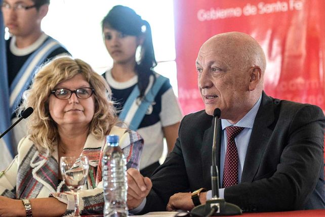 Nueva escuela de Enseñanza Media para Adultos en Santa Rosa de Calchines