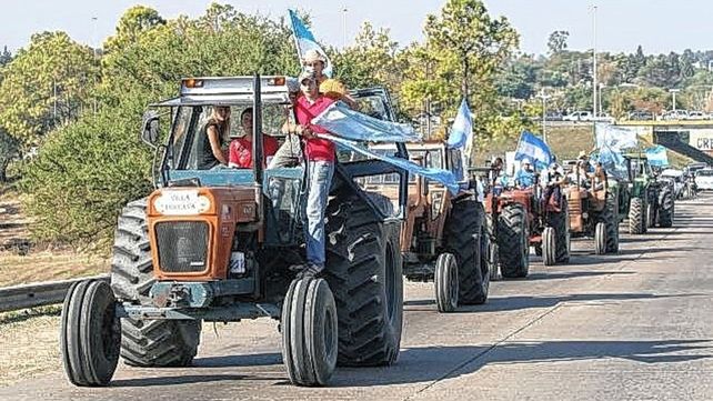 El campo anunció un paro de 7 días por el cierre de la exportación de carne vacuna