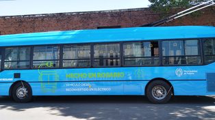 Se trata de la unidad Nº 35 de la Línea K, que entró en funciones tras un trabajo de reconversión de un motor diésel a eléctrico