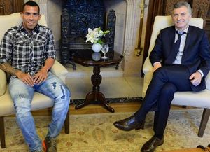 Macri viaja a Uruguay por la boda de Carlos Tevez