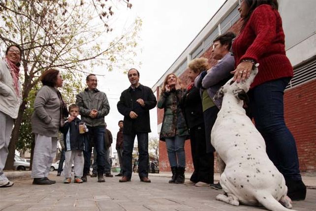 Pasaje Echeverría también tiene pavimento articulado
