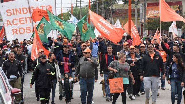 La semana: Trabajadores salen a la calle el 1º de Mayo
