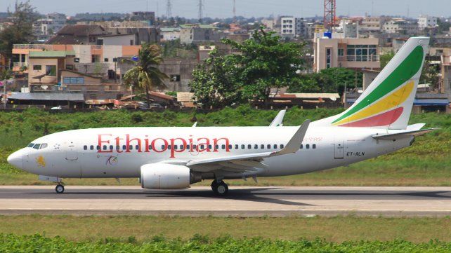 Se quedaron dormidos y el avión que pilotaban se pasó de largo del aeropuerto