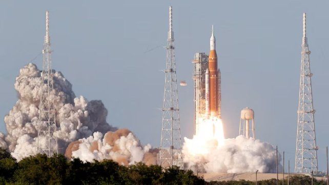 Despegó con éxito la misión Artemis II de la NASA con cuatro astronautas a la Luna