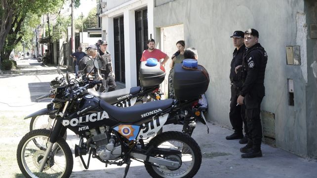 El lugar donde ocurrió todo, custodiado por efectivos de la Brigada Motorizada. 
