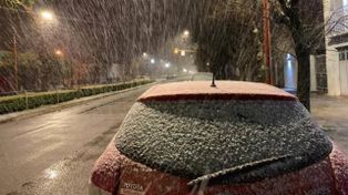 Nevó en el sur bonaerense y la ola polar se extiende 