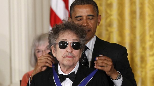 Bob Dylan ganó el Premio Nobel de Literatura por crear una expresión poética en la canción