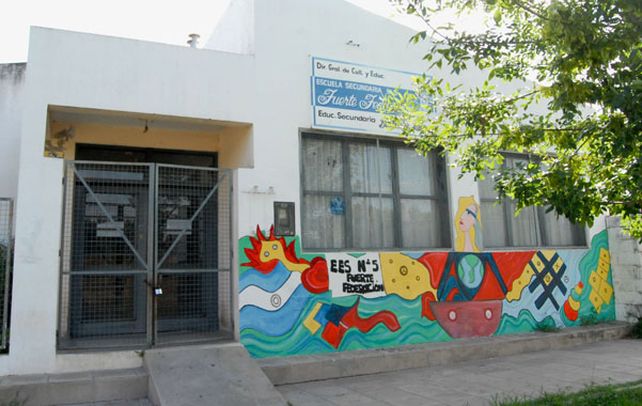 Demencial. La escuela a la que asistía la víctima.