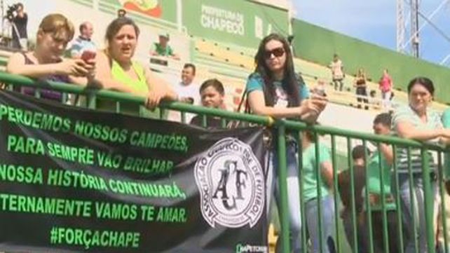 Más de 20.000 personas irán al velatorio en el estadio de Chapecoense