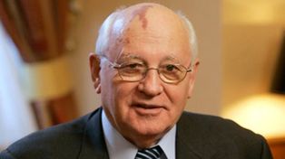 El ex presidente ruso Mijail Gorbachov grab&oacute; un CD con canciones rom&aacute;nticas