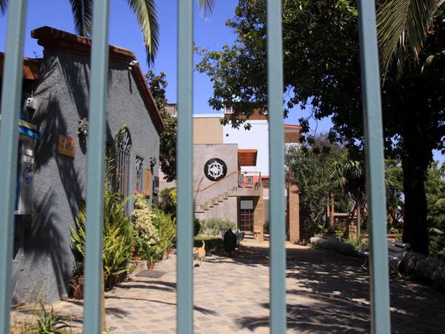 Casa-museo de Pablo Neruda está cerrada por una puja salarial