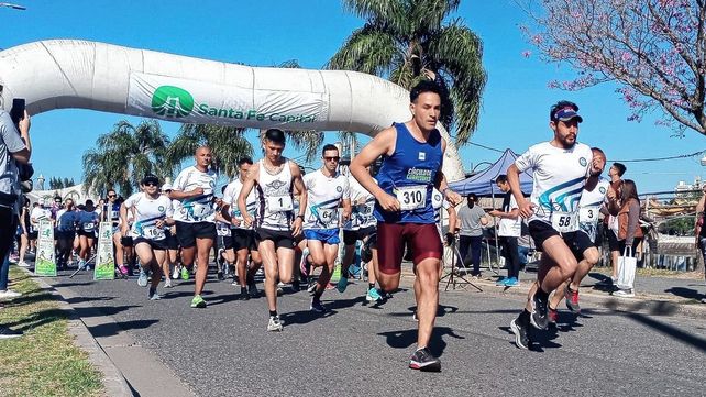 La costanera Este y Oeste fue el escenario de la XIV° Maratón de la Abogacía de Santa Fe.